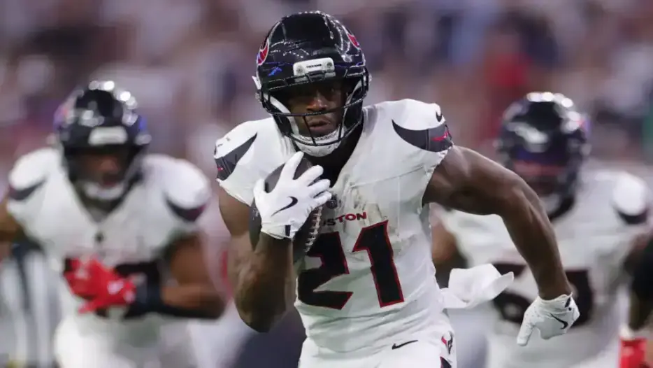 Cowboys Must Be Careful with Chubb &amp; Kamara Rumors