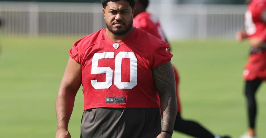 Reports: Vita Vea requests trade out of Tampa Bay