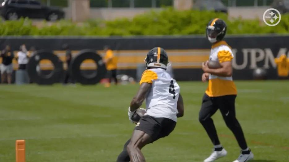 CBS Sports Gives Steelers’ Top Offensive Trio Brutal Ranking