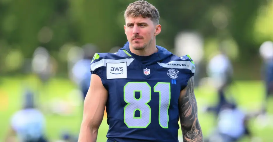 Seahawks News 7/3: Eric Saubert is a valuable member of a loaded Seahawks team