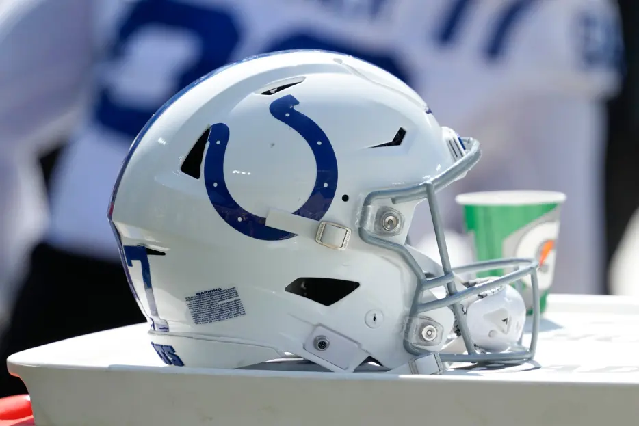 Indianapolis Colts Urged to Sign Top Free Agent, Former Pro Bowler