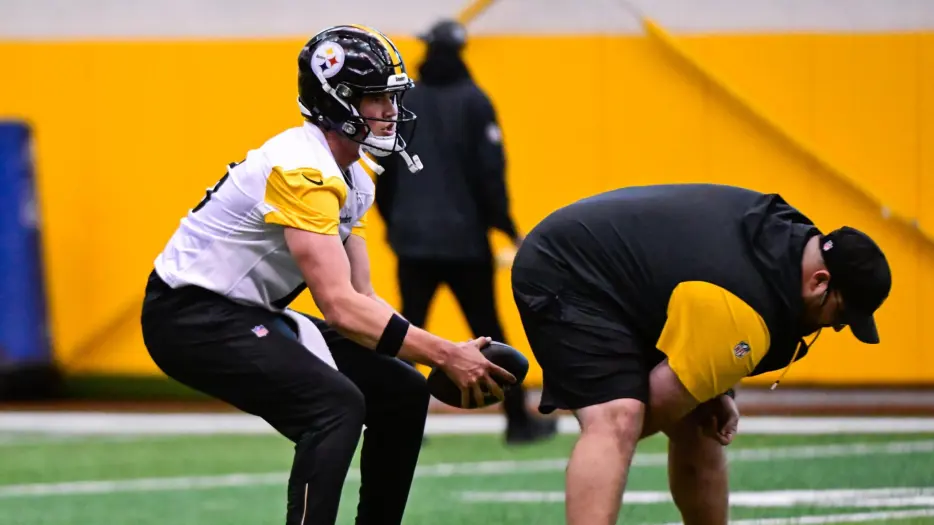 Drew Allar Opens Up on Learning Curve of Dropping Back Under Center: ‘Just Some Different Teaching’