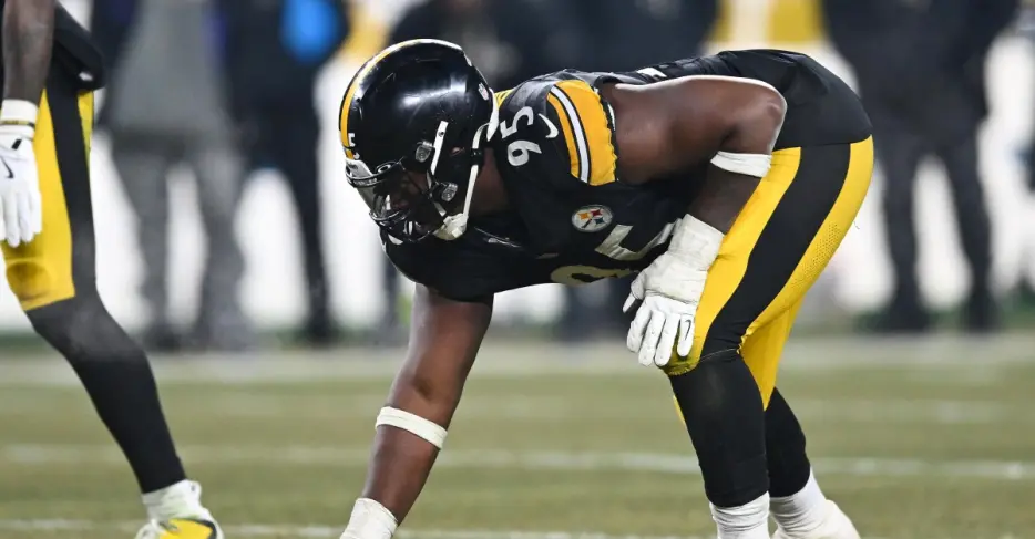 Steelers DL coach hints at changes for Keeanu Benton, Yahya Black