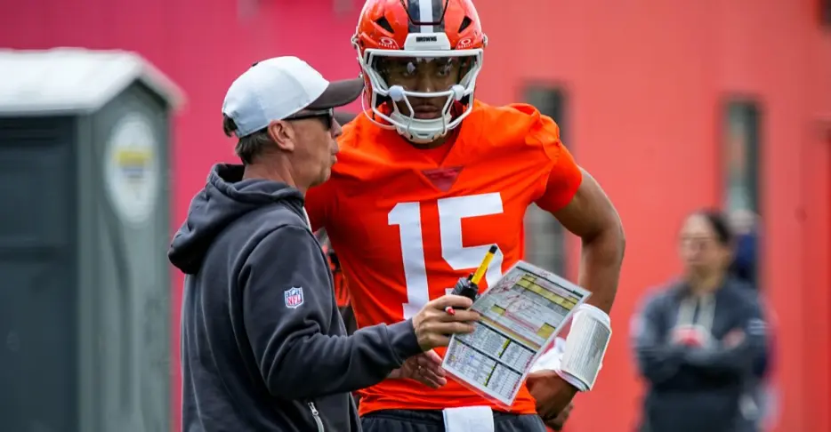 Daily Dawg Chow (5/12): Does it really matter which QB is ‘the guy’?