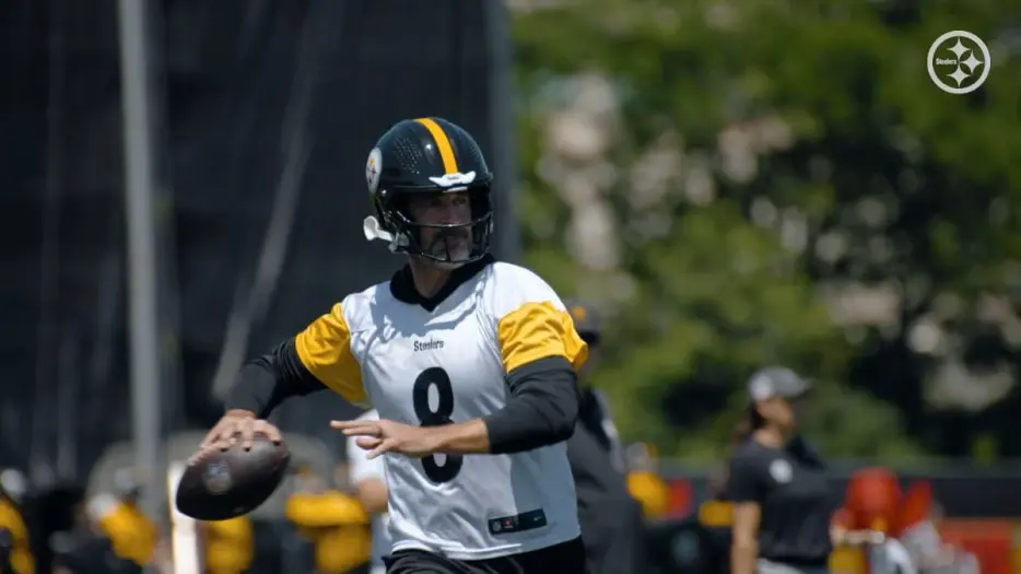 Analyst Predicts Another NFL Season For Rodgers In 2027