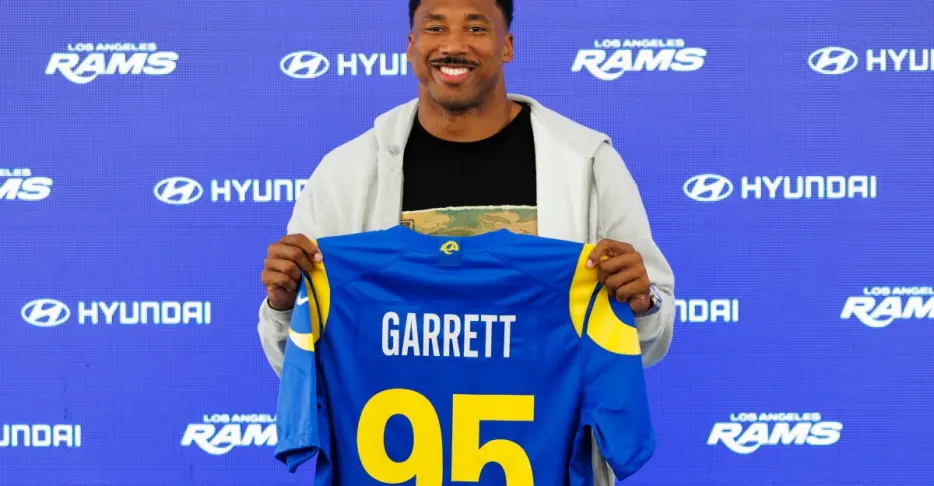 Rams betting on history repeating itself with Myles Garrett