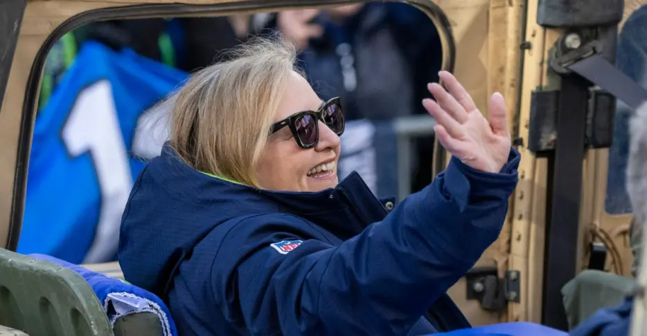Investors from 49ers, Celtics in the mix to bid for Seattle Seahawks ownership