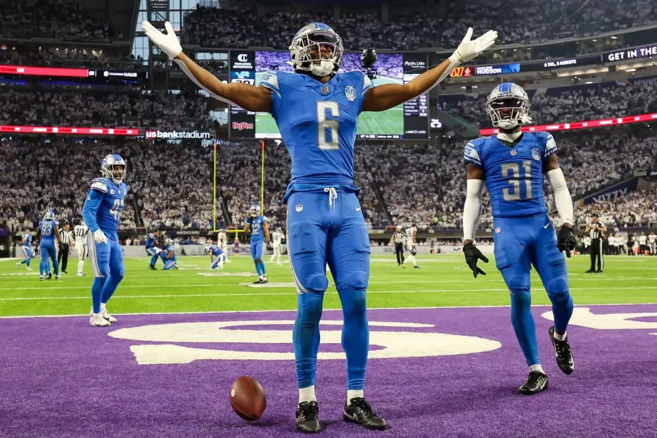 Seahawks Hosted S Ifeatu Melifonwu For Workout