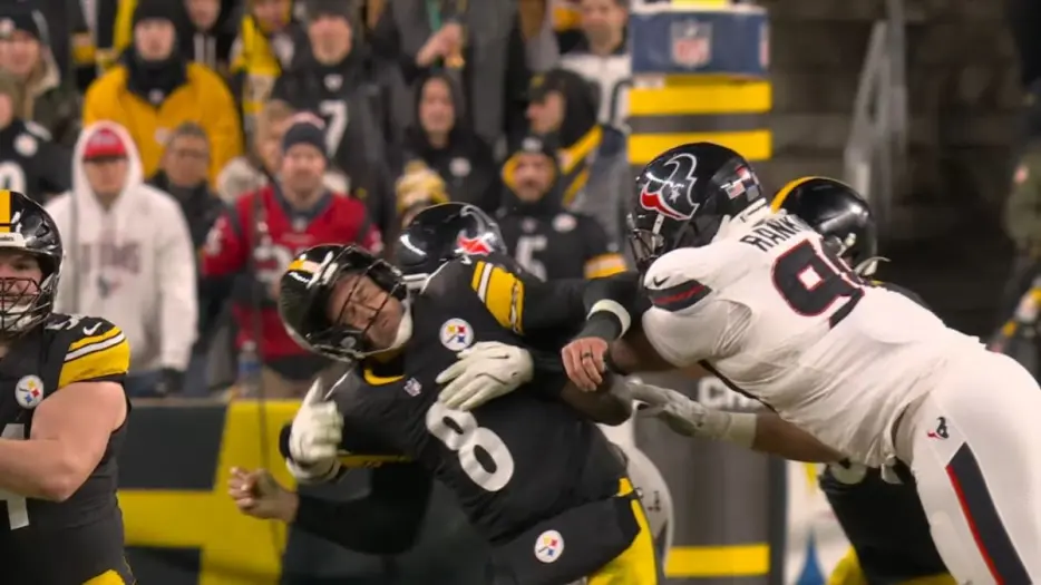 Chris Simms Explains What Bothers Him Most About Aaron Rodgers: ‘Wrong Approach’