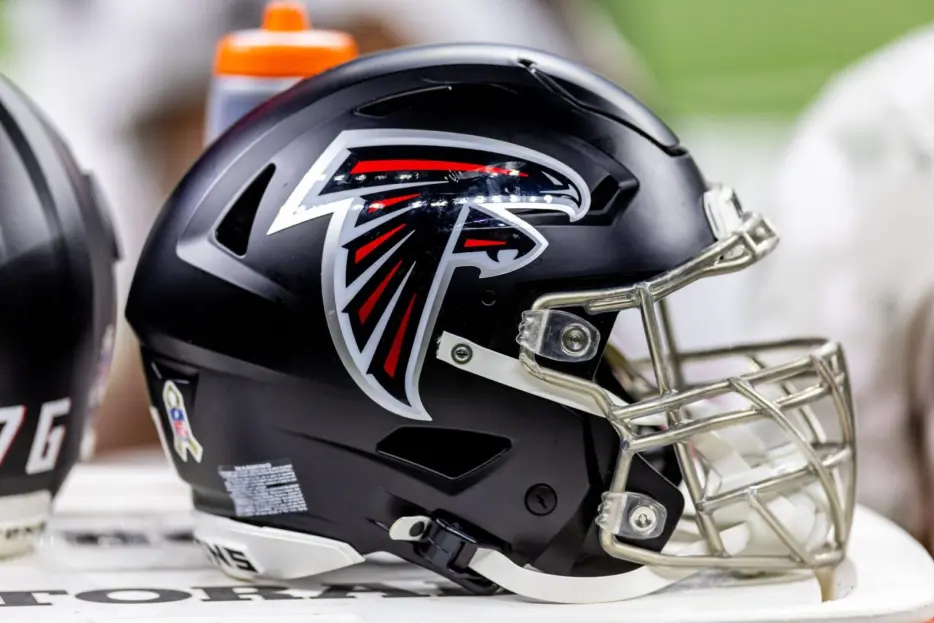 Falcons Sign P Matthew Hayball
