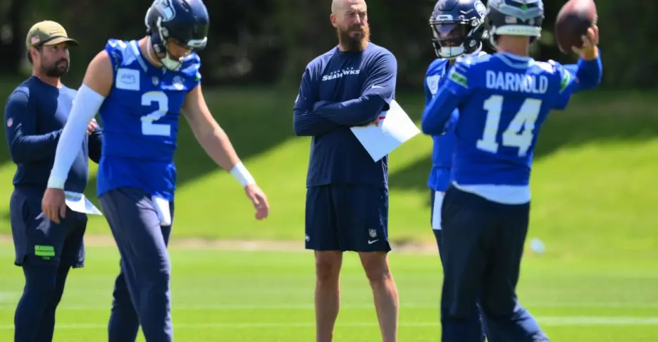 Seahawks News 6/13: Brian Fleury is setting up Seahawks O for success