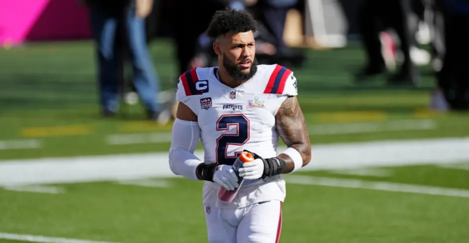 Mike Vrabel keeps mum on Harold Landry’s injury status