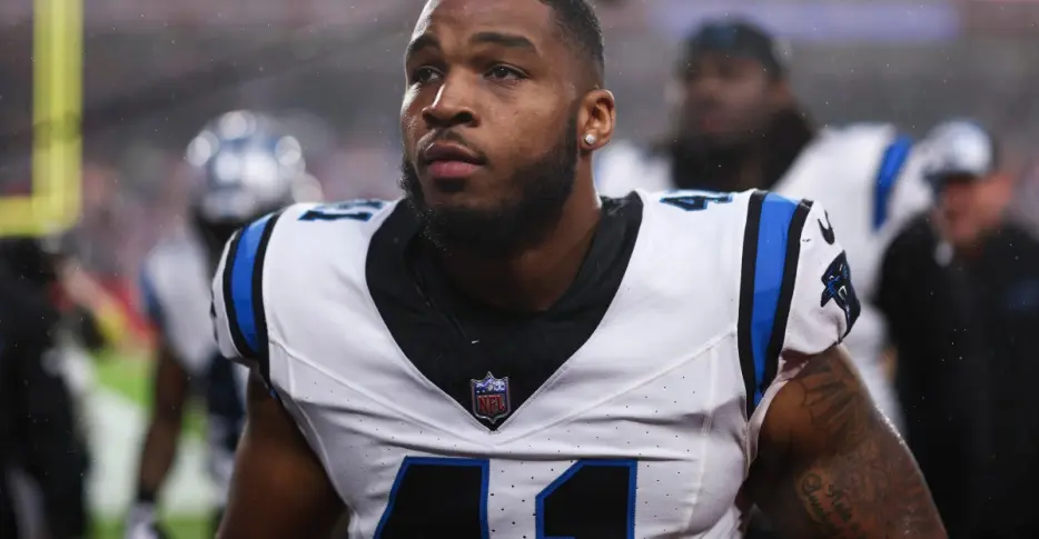 Steelers sign former Panthers linebacker