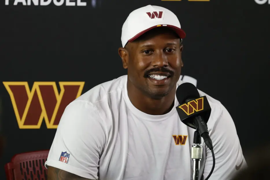 Von Miller Expresses Interest In Cowboys; Deal Unlikely