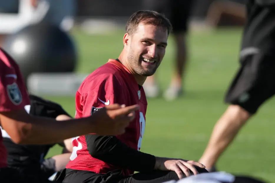 Las Vegas Raiders’ Kirk Cousins ‘Well Positioned’ for Week 1 Starting Job Over Fernando Mendoza