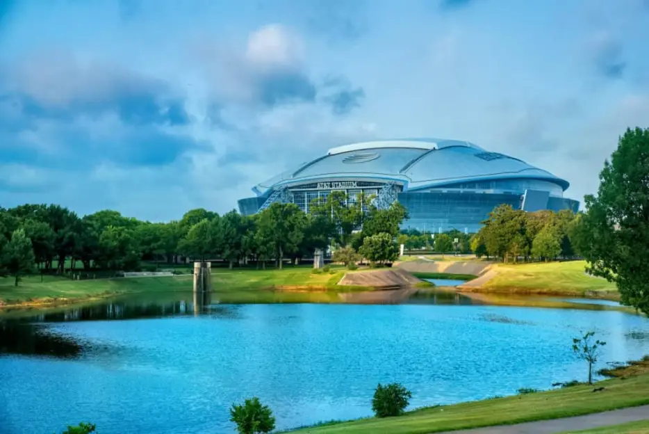 Cowboys Rebuild a Defense and a Backup Quarterback Job Before Training Camp Opens​