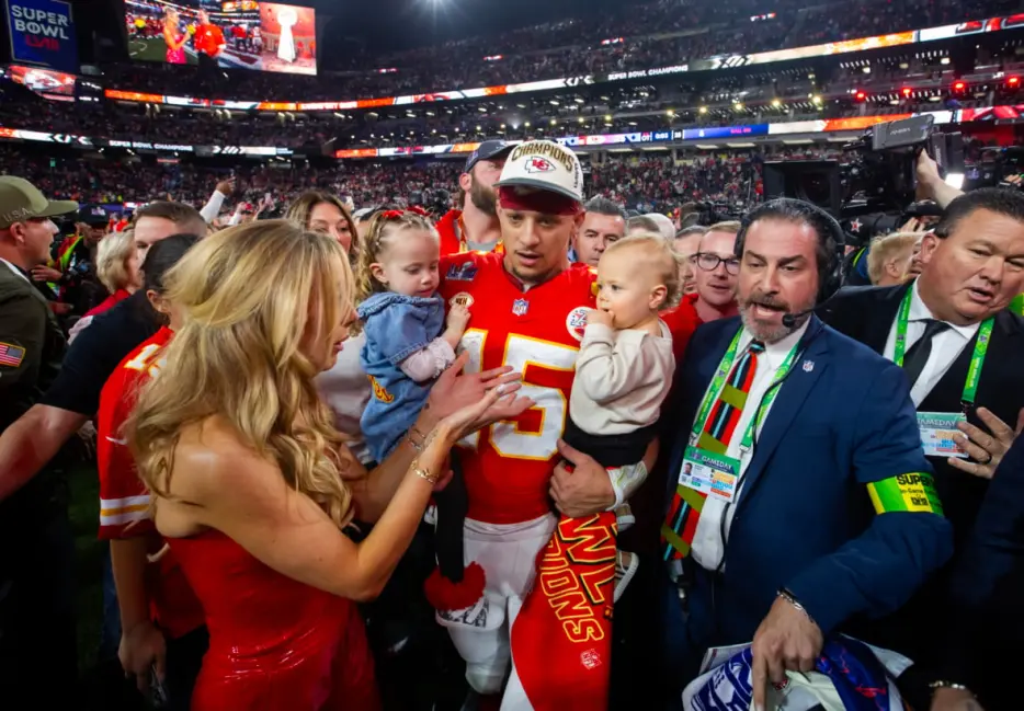 Patrick Mahomes Enjoys Father’s Day Tributes From Brittany and Mom, Leaves His Dad Out