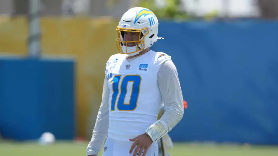 It’s time to fire up Chargers’ Justin Herbert MVP train after massive Mike McDaniel change