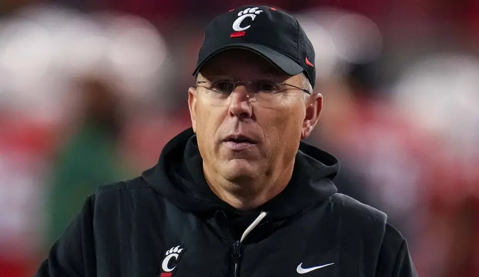 Cincinnati's Scott Satterfield Expects Heavy NFL Interest in QB Brendan Sorsby