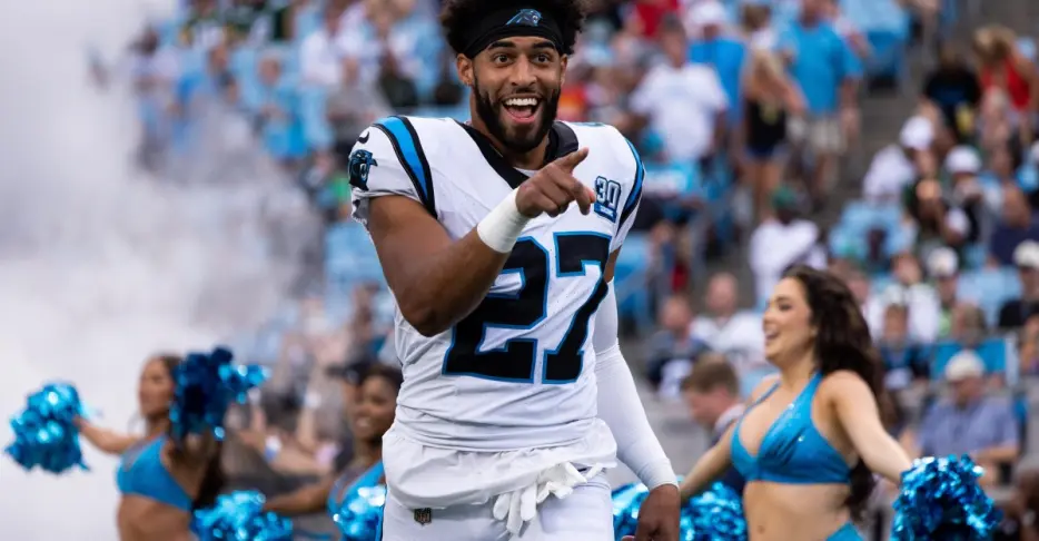 Rams sign 2 players to roster on Monday