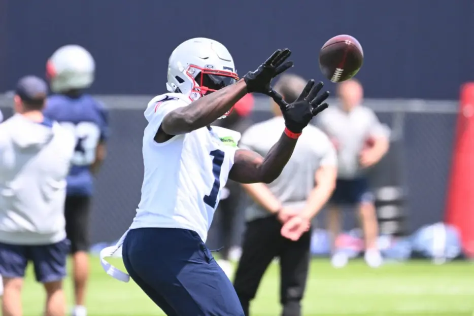 A.J. Brown Left Cocky Message for Philadelphia Eagles After Trade to Patriots