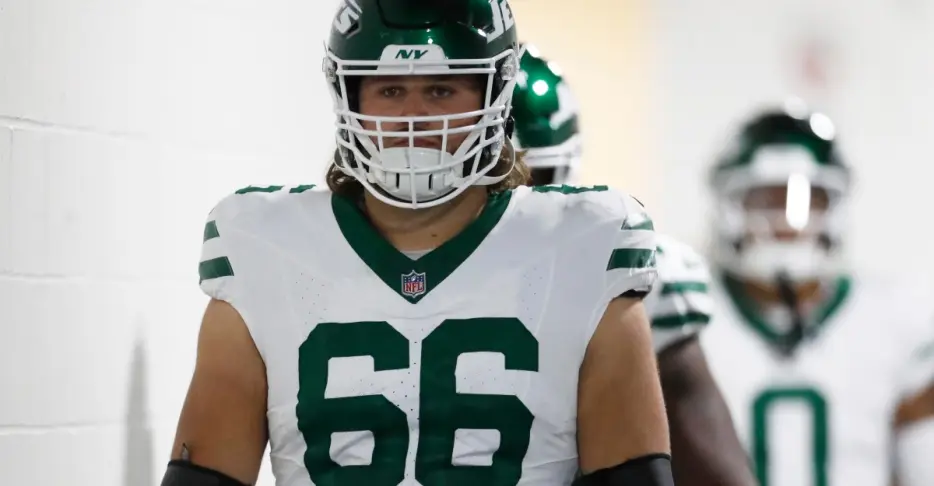 Jets Reacts Survey: Are you happy with Joe Tippmann’s contract?