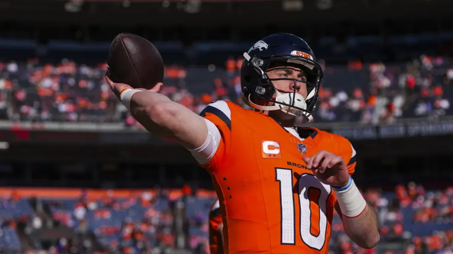 Bo Nix did some walkthrough work today, will participate in next week's minicamp