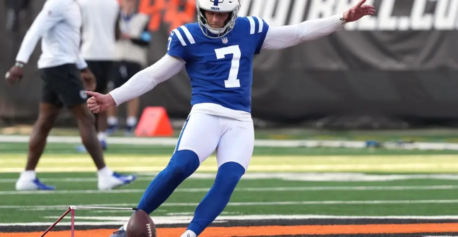 Can Raiders’ new kicker deliver the long bomb?