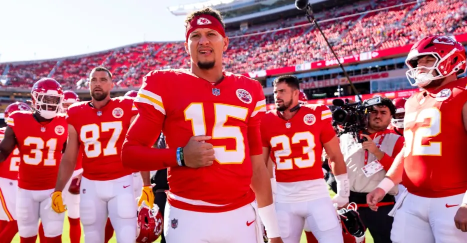 Fan Friday: The debate for Chiefs’ most important non-Mahomes player