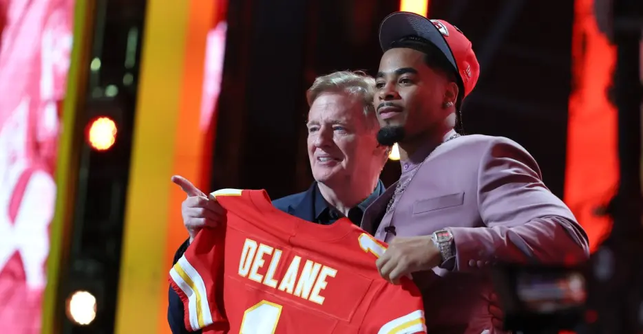 Chiefs sign CB Mansoor Delane and DT Peter Woods; wrap up draft class