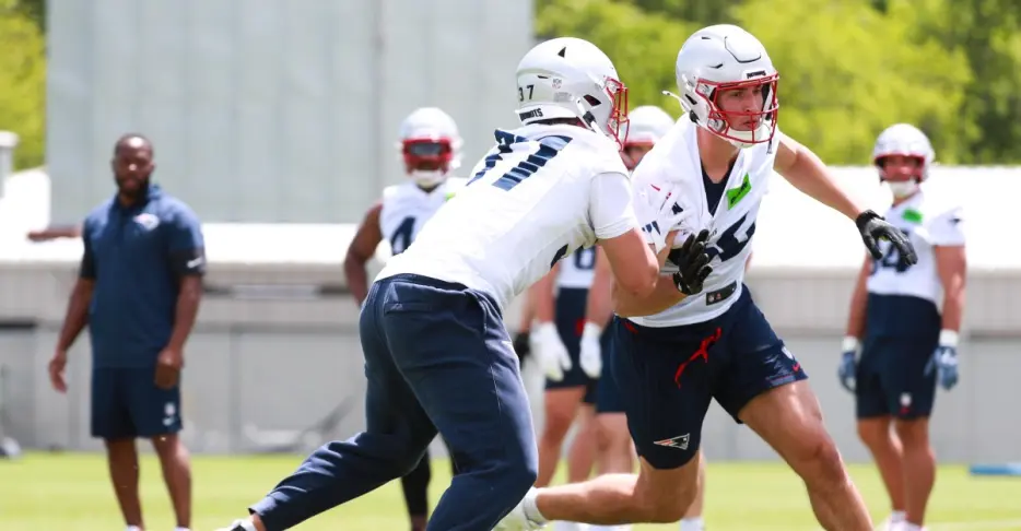 Mike Vrabel hints at Patriots adding more tight end depth