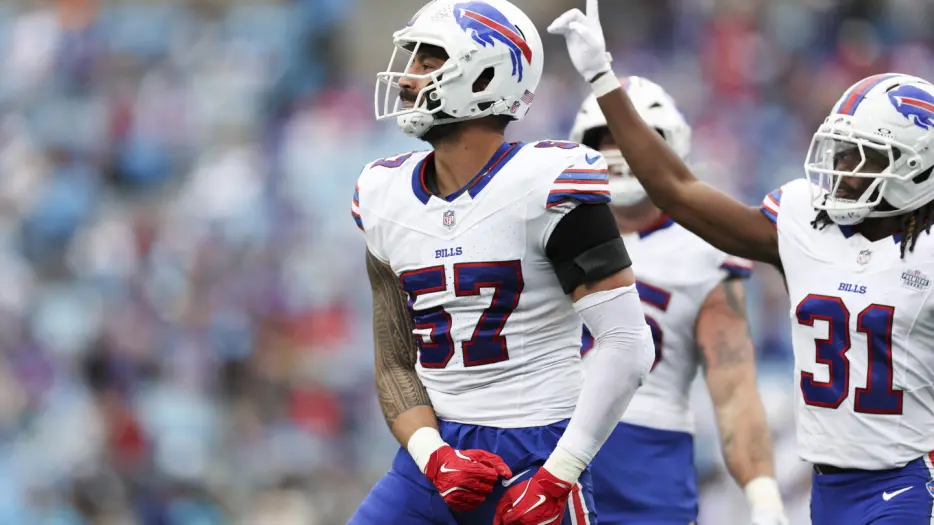 Report: A.J. Epenesa worked out for the Bears
