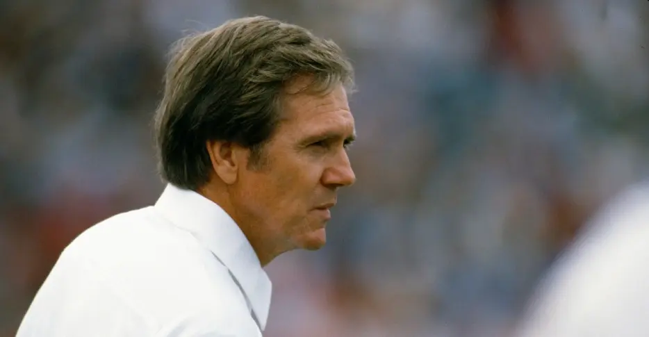 Raymond Berry, who led Patriots to first Super Bowl appearance, dead at 93
