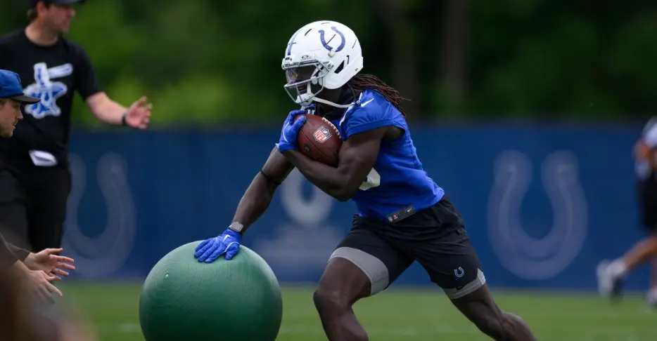 Two Colts competing for starting jobs weigh in on their current preparation and mindsets