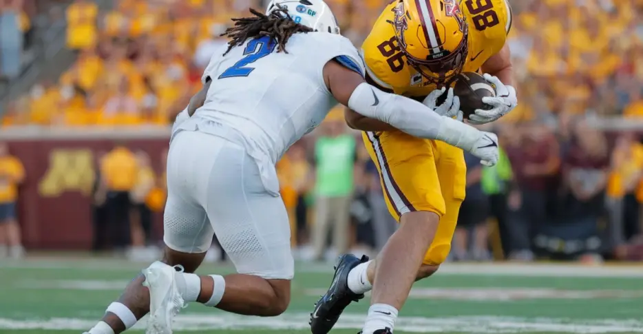 Broncos sign Mr. Irrelevant, LB Red Murdock to a four-year deal