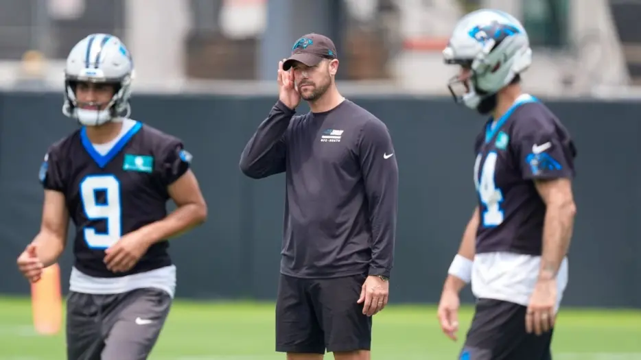 Carolina Panthers’ 21-Year-Old Starter Feared to Have Suffered Serious Knee Injury