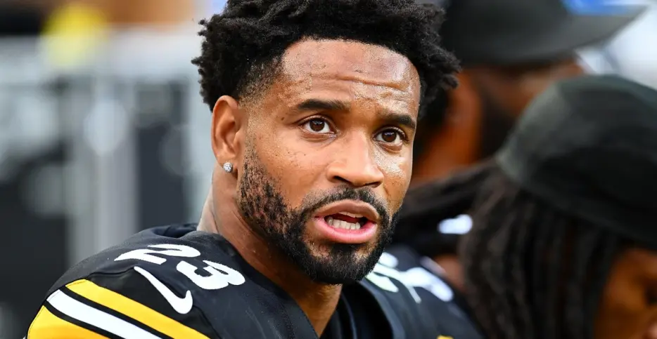 Former Steelers CBs Darius Slay, Ike Taylor have war of words