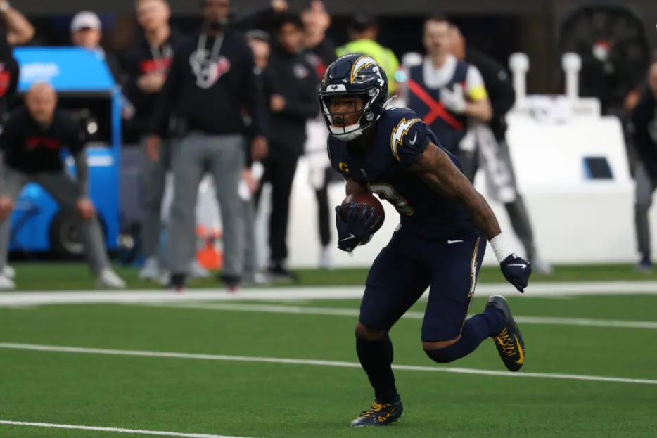 NFL Contract Details: James, Steelers, Berrios