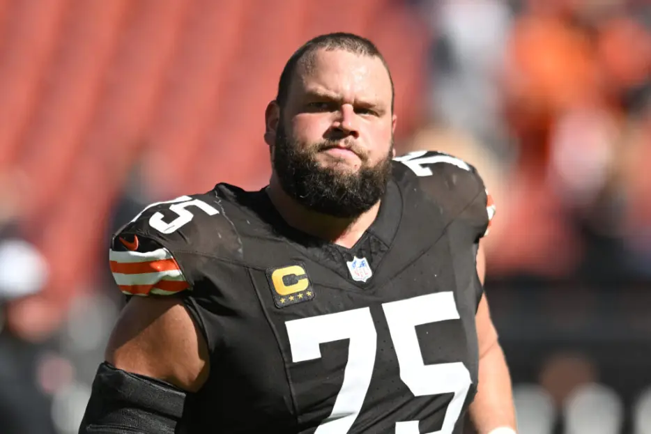 G Joel Bitonio Retires