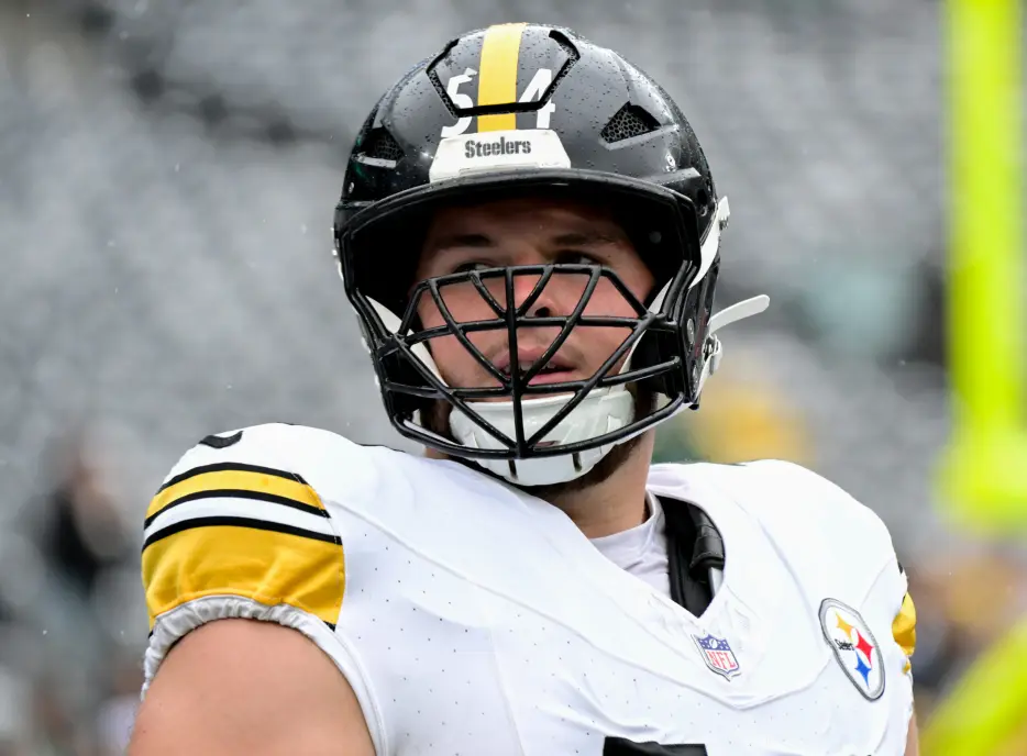 Analyst Makes Bold Prediction for Steelers Center Zach Frazier