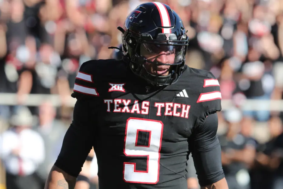 49ers Sign Round 3 DE Romello Height