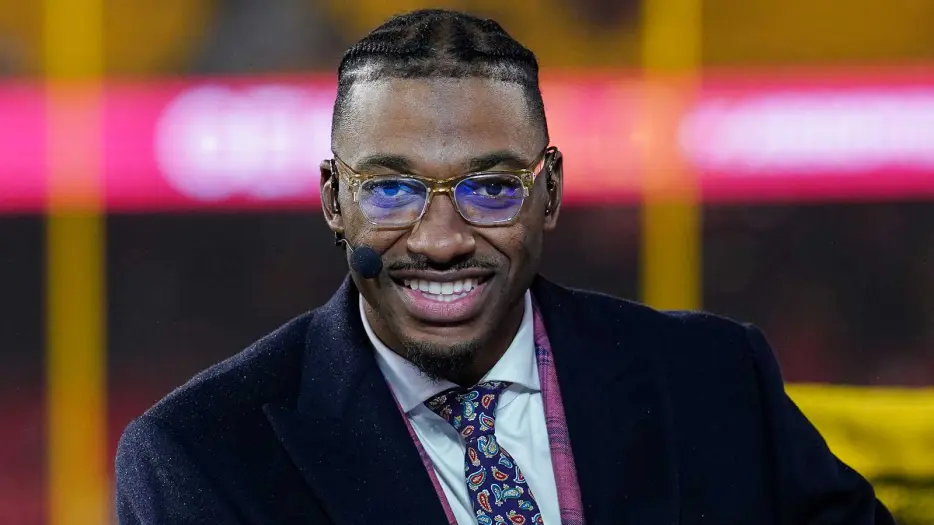 Robert Griffin III blasts ‘small man’ Josh Hokit for calling Michelle Obama a ‘man’ after White House fight