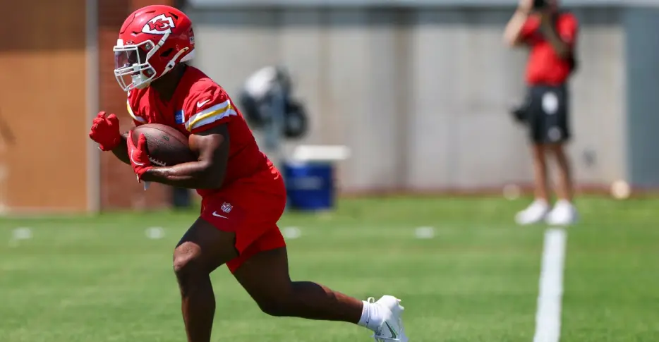 How the Chiefs can adjust the run game for Kenneth Walker in 2026