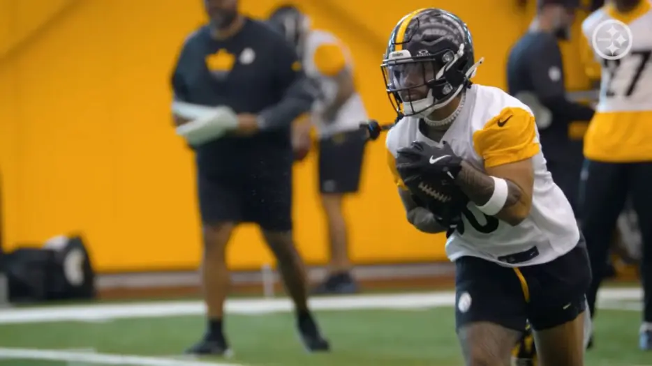 Beat Writer Has ‘Hunch’ Of Which Steeler Leads Team In Carries