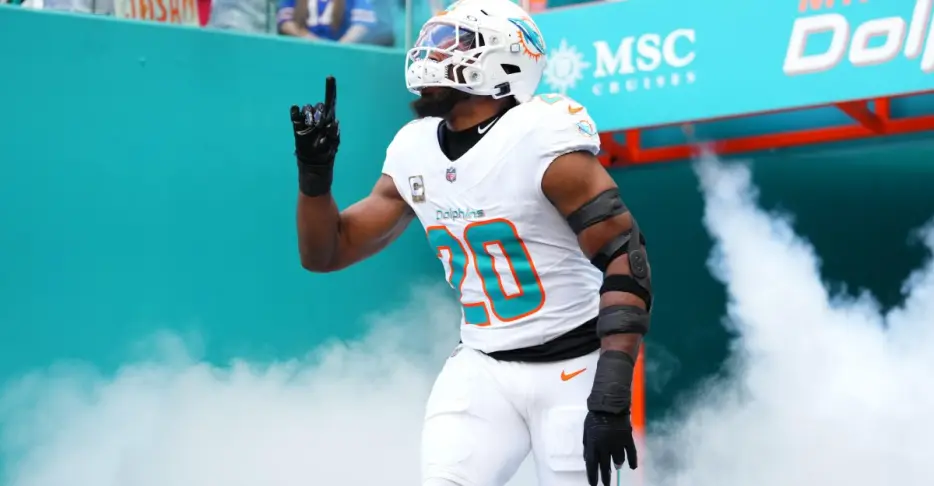 Jordyn Brooks praises Dolphins rookie linebacker Jacob Rodriguez
