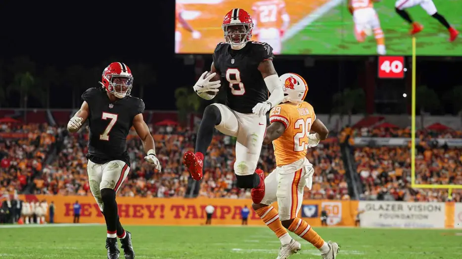 Falcons’ Kyle Pitts makes tight end history with $54 million contract extension
