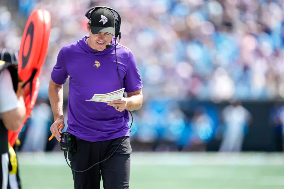 Former First-Round QB Reportedly Wanted Trade to Minnesota Vikings This Offseason