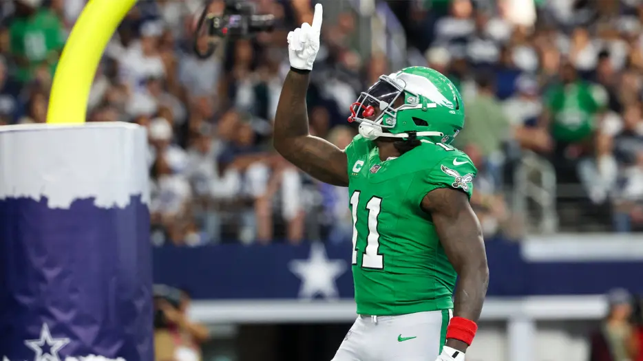 NFL news: Where ESPN analyst ranks Eagles vs. Patriots playmakers after A.J. Brown trade
