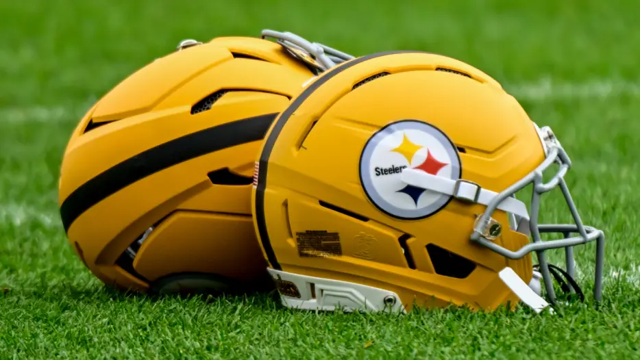 Steelers Sign 6-foot-4, Freakishly Athletic Wide Receiver