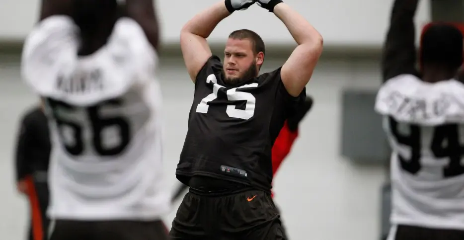 Joel Bitonio’s Browns career in numbers: QBs, games, wins, contracts, stats, and awards